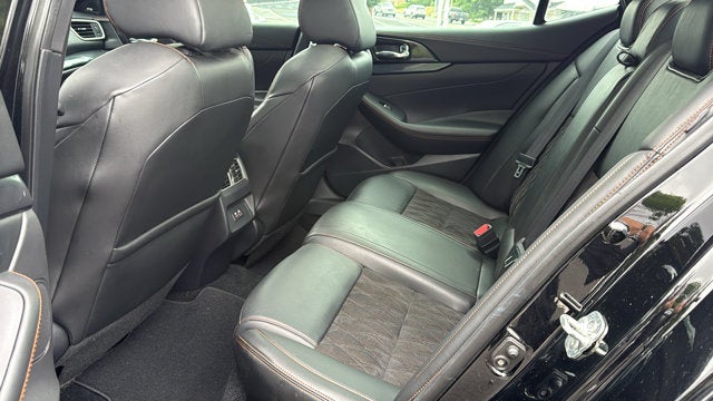 2019 Nissan Maxima SR