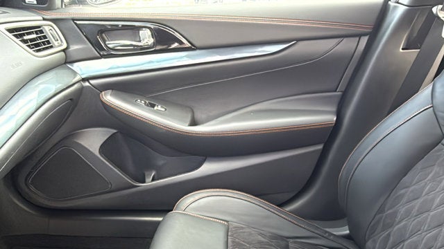 2021 Nissan Maxima SR