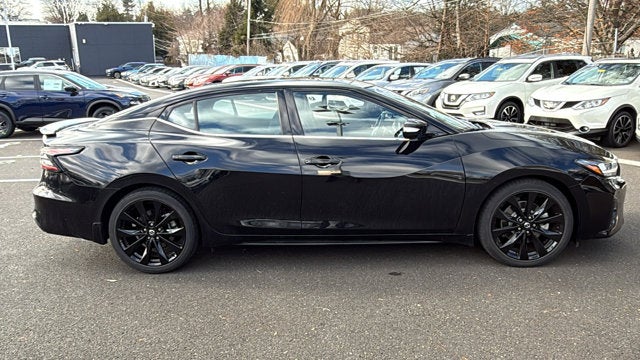 2021 Nissan Maxima SR