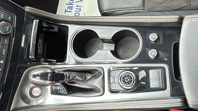 2023 Nissan Maxima SR