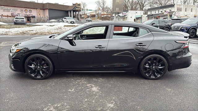 2023 Nissan Maxima SR