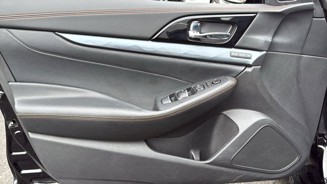 2023 Nissan Maxima SR