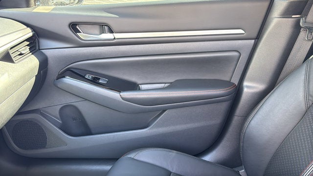 2024 Nissan Altima SR