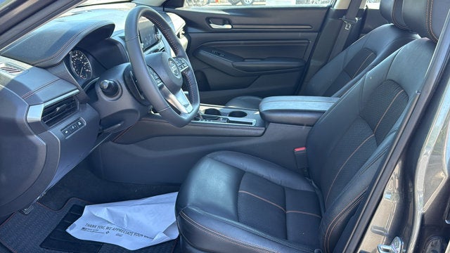 2022 Nissan Altima SR
