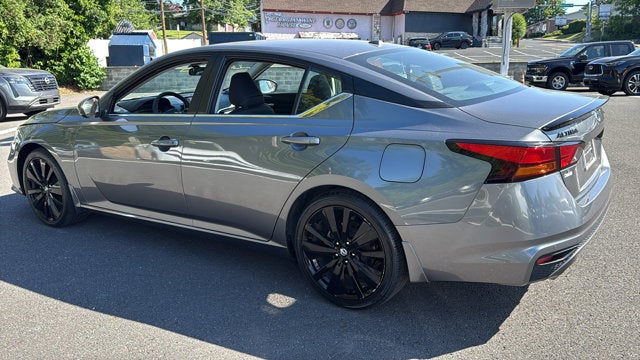 2022 Nissan Altima SR