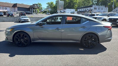 2022 Nissan Altima SR