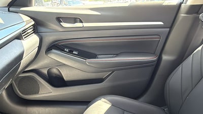 2023 Nissan Altima SR