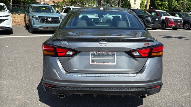 2023 Nissan Altima SR