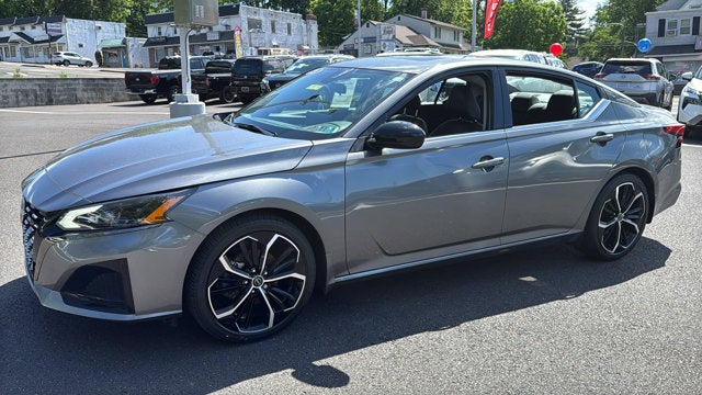 2023 Nissan Altima SR