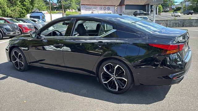 2023 Nissan Altima SR