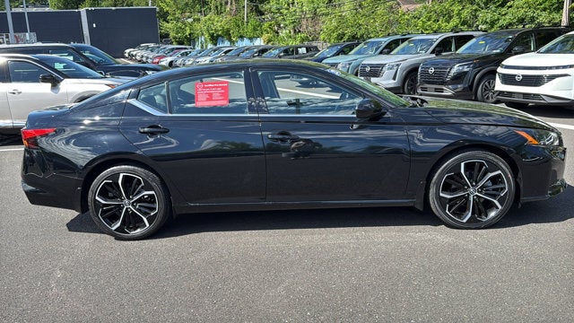 2023 Nissan Altima SR