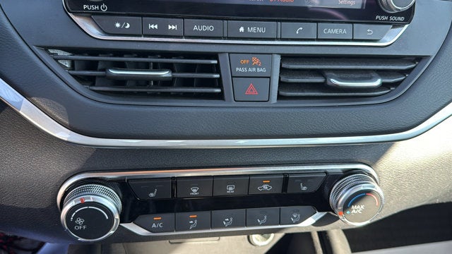 2022 Nissan Altima SR