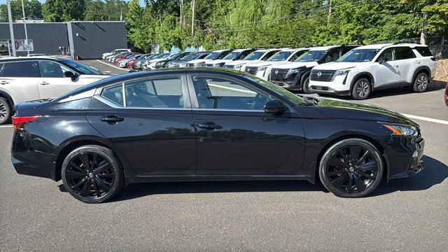 2022 Nissan Altima SR
