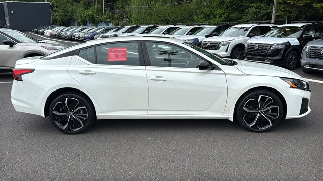 2023 Nissan Altima SR