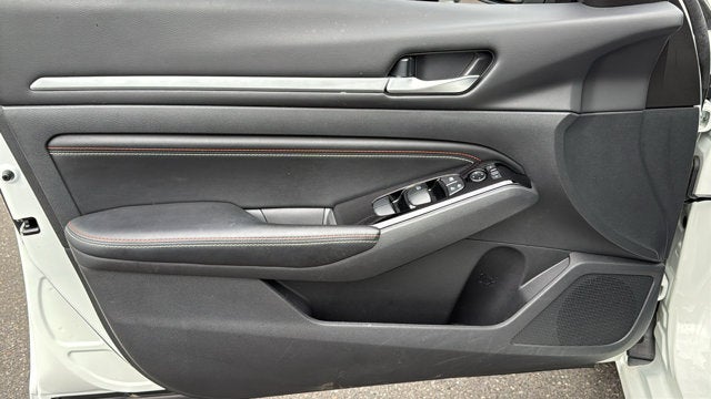 2023 Nissan Altima SR