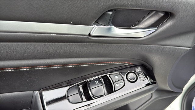 2023 Nissan Altima SR