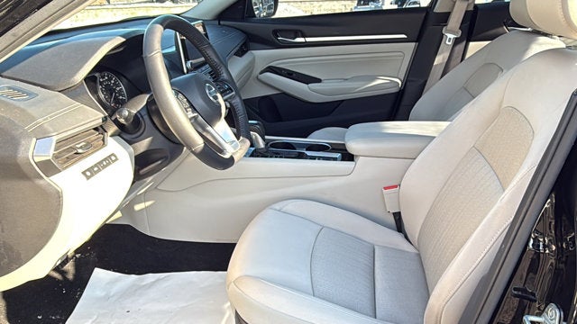 2020 Nissan Altima SV