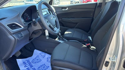 2022 Hyundai Accent SE