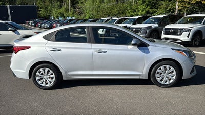 2022 Hyundai Accent SE