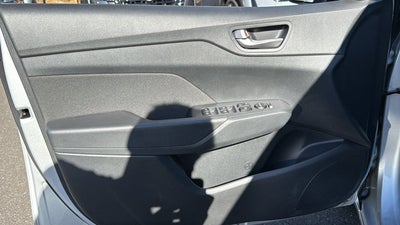 2022 Hyundai Accent SE