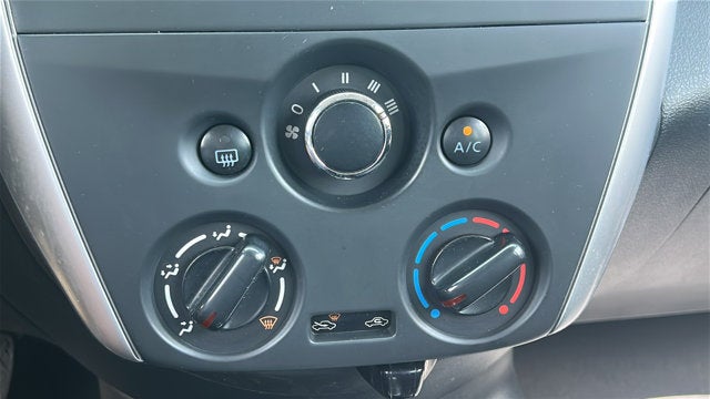 2017 Nissan Versa Sedan SV