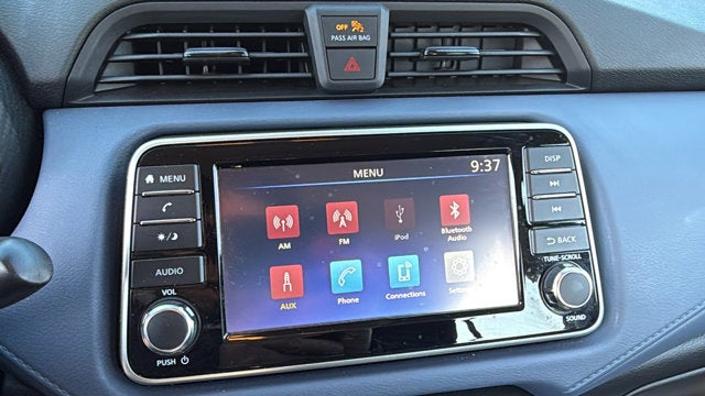 2023 Nissan Versa SV