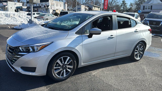 2023 Nissan Versa SV