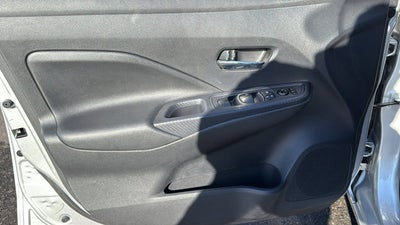 2023 Nissan Versa SV