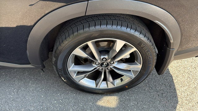 2024 INFINITI QX60 LUXE
