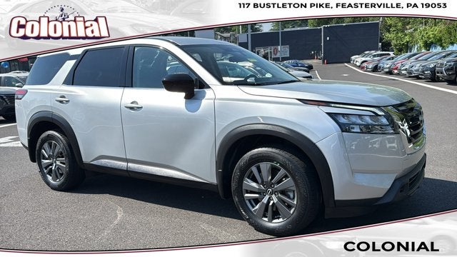 2024 Nissan Pathfinder S 4WD's photo