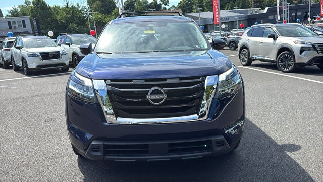 2022 Nissan Pathfinder SV