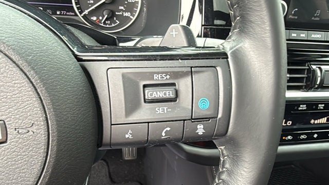 2023 Nissan Pathfinder SV