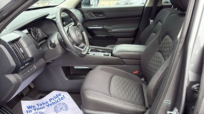 2023 Nissan Pathfinder SV