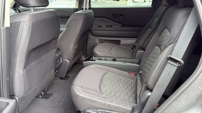 2023 Nissan Pathfinder SV