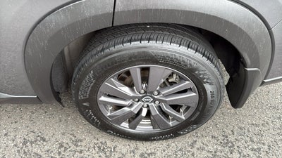 2023 Nissan Pathfinder SV