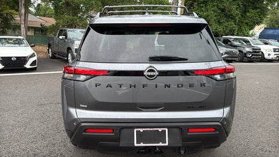 2023 Nissan Pathfinder SV