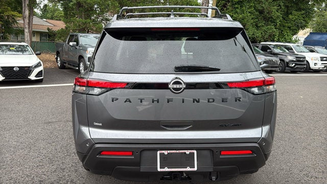 2023 Nissan Pathfinder SV