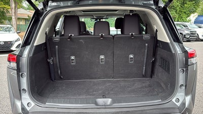 2023 Nissan Pathfinder SV