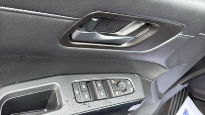 2023 Nissan Pathfinder SV