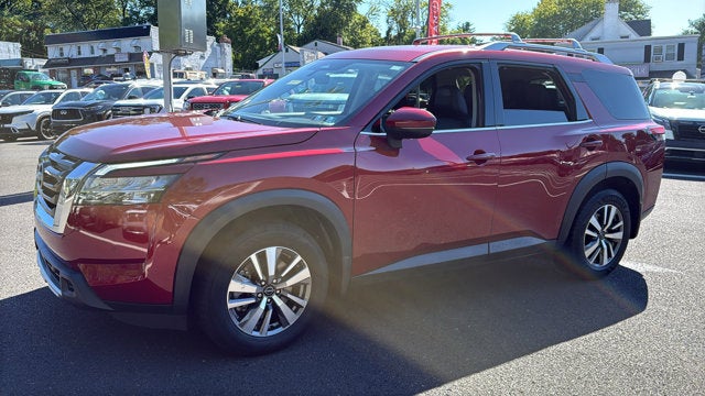 2024 Nissan Pathfinder SL