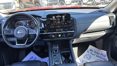 2024 Nissan Pathfinder SL