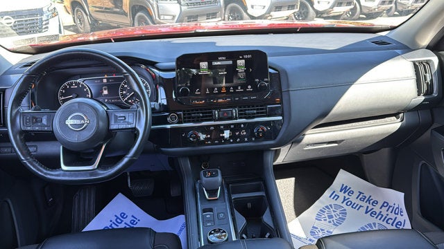 2024 Nissan Pathfinder SL