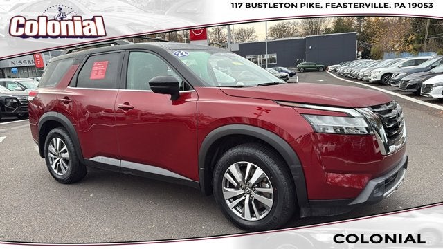 2022 Nissan Pathfinder SL