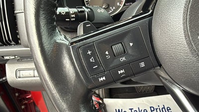 2022 Nissan Pathfinder SL