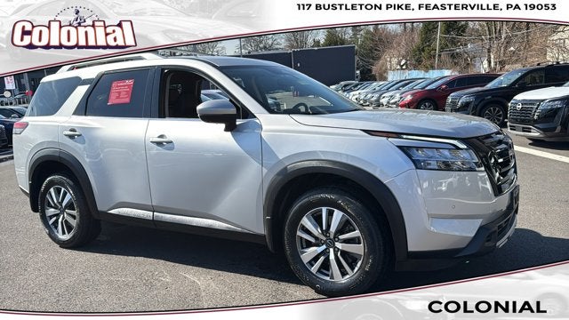 2023 Nissan Pathfinder SL