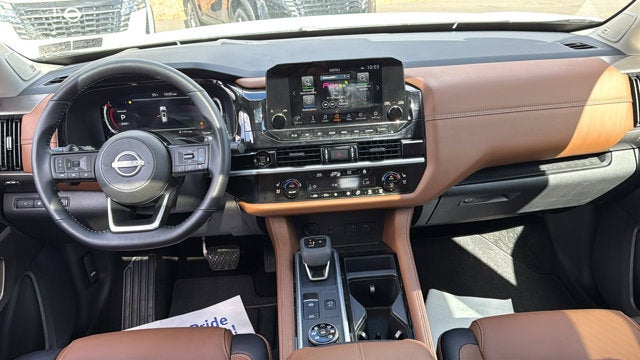 2025 Nissan Pathfinder Platinum