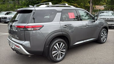 2022 Nissan Pathfinder Platinum