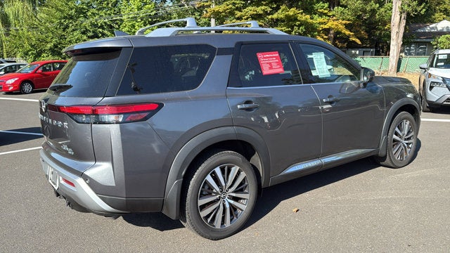 2022 Nissan Pathfinder Platinum