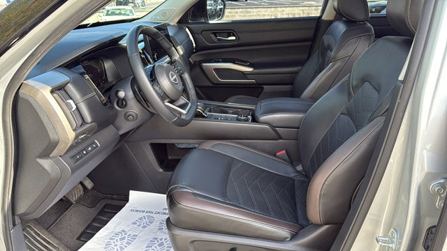 2022 Nissan Pathfinder Platinum