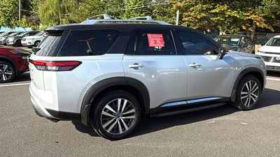 2022 Nissan Pathfinder Platinum